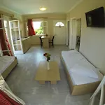 Happyland Nydri (Lefkada)