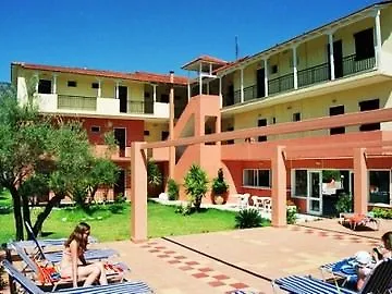 Happyland 2* Nydri (Lefkada)