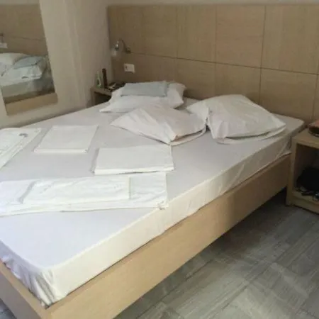Happyland Hotel apartamentowy Nydri (Lefkada)