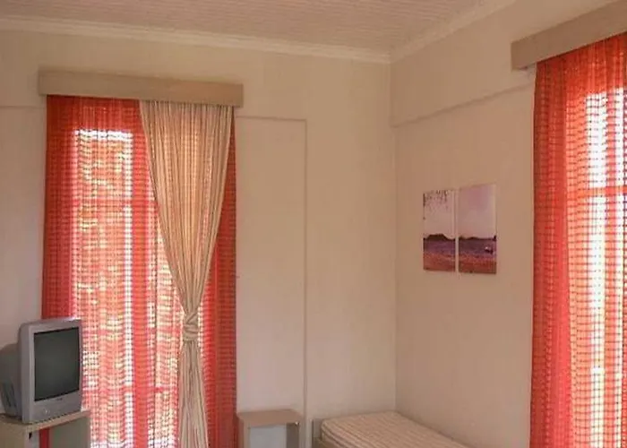 Happyland Ξενοδοχείο με διαμερίσματα 2*