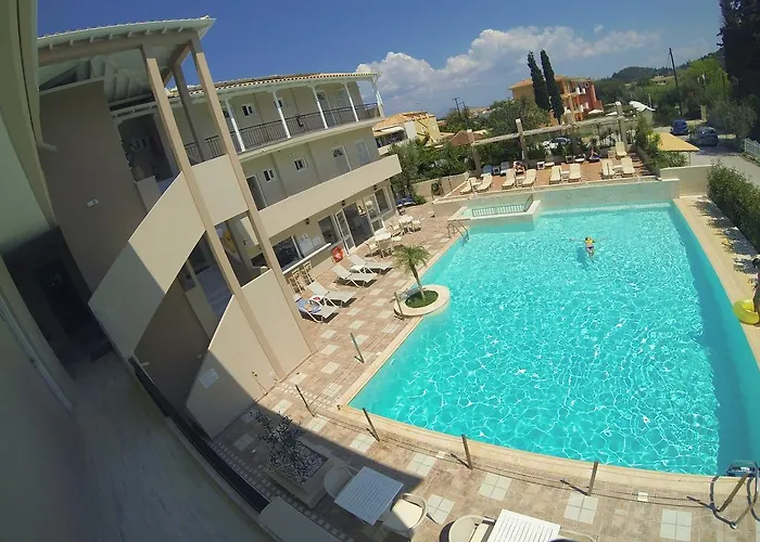 Ξενοδοχείο με διαμερίσματα Happyland